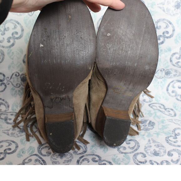 Sbicca Vintage Collection Womens Suede Fringe Stacked Heel Ankle Boot Size 7 - Picture 8 of 8